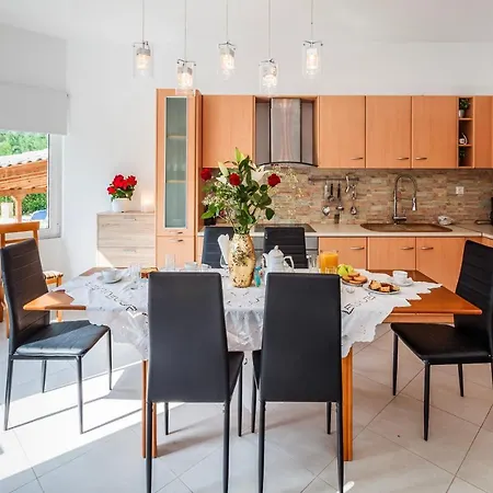 Stymfalia - Luxury Mansion With Private Pool