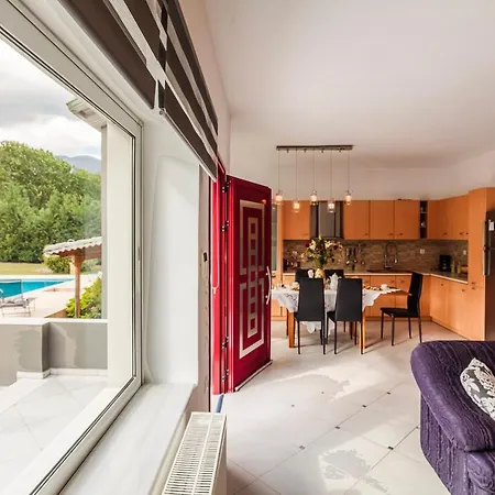 Villa Stymfalia - Luxury Mansion With Private Pool