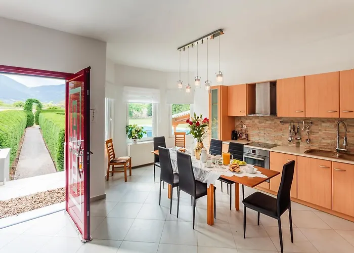 Stymfalia - Luxury Mansion With Private Pool *